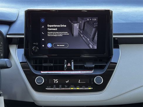 Used 2025 Toyota Corolla LE image 15