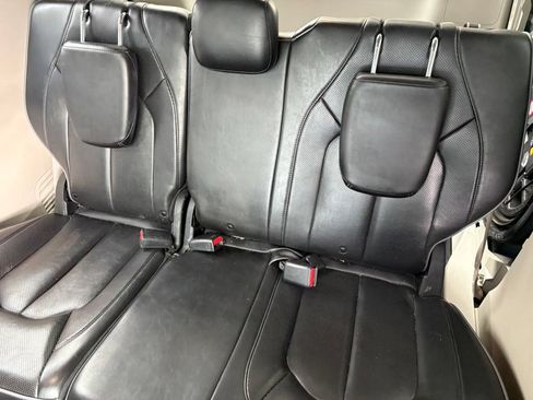 Used 2020 Chrysler Pacifica Limited FWD image 10