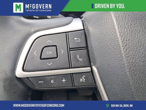 Used 2023 Toyota Highlander Platinum AWD/4WD image 17