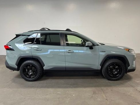 Used 2021 Toyota RAV4 XLE w/ Convenience Package AWD/4WD image 2