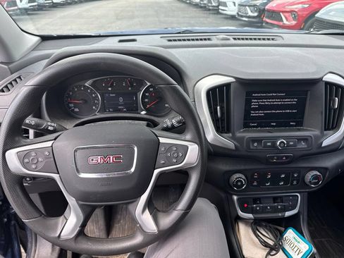 Used 2023 GMC Terrain SLE w/ LPO, Floor Liner Package FWD image 7