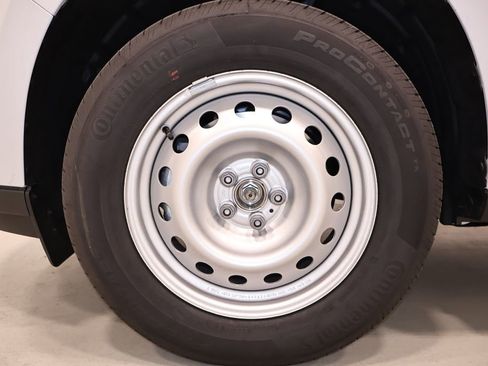 New 2026 Ford Maverick XL AWD/4WD image 32