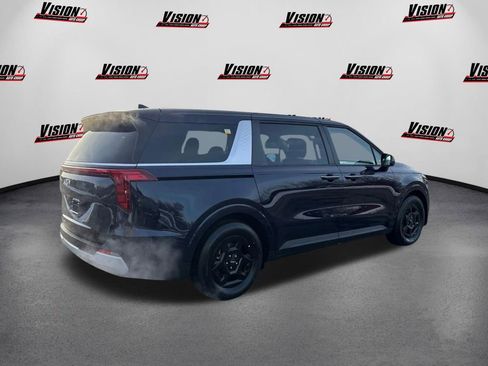 New 2026 Kia Carnival FWD image 5