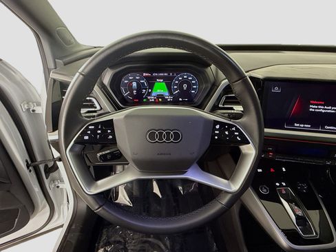 Used 2023 Audi Q4 e-tron Premium Plus w/ Premium Plus image 11
