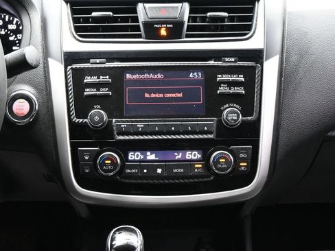 Used 2018 Nissan Altima 2.5 SV FWD image 18