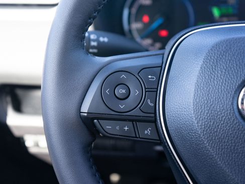 Used 2025 Toyota RAV4 XLE w/ Weather Package image 16