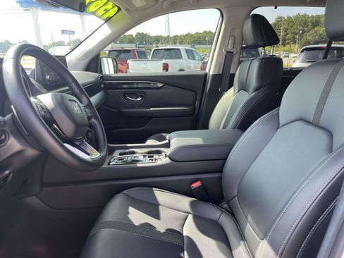 Certified 2025 Honda Pilot EX-L image 14