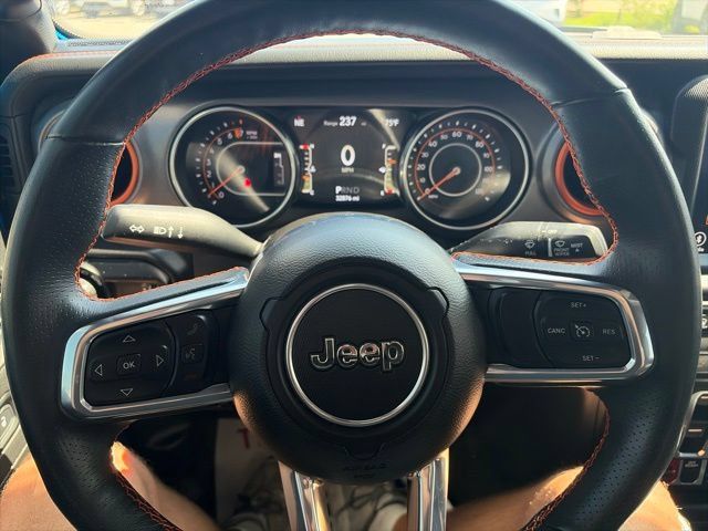 Used 2023 Jeep Gladiator Mojave w/ LED Lighting Group AWD/4WD image 21