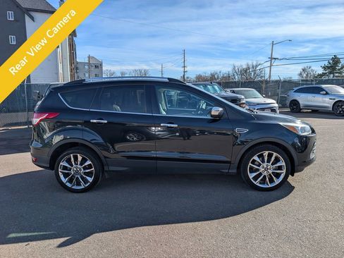 Used 2015 Ford Escape SE w/ SE Chrome Package image 4