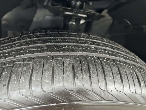 Used 2025 Nissan Rogue SV image 10