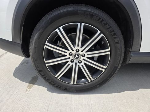 Certified 2025 Mercedes-Benz GLE 350 4MATIC image 9