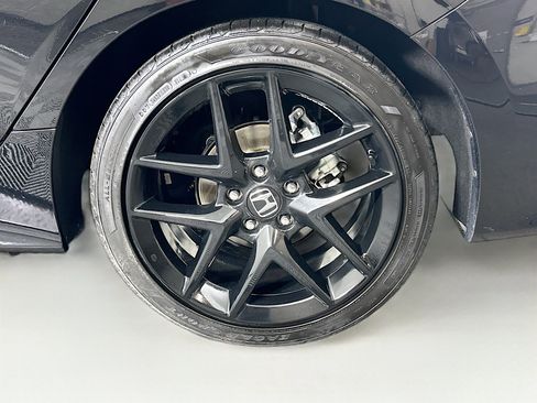 Used 2025 Honda Civic Sport image 11