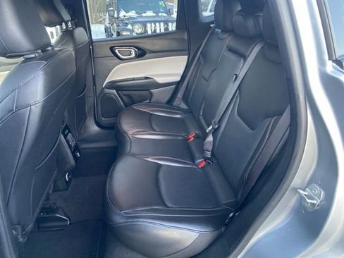 Used 2023 Jeep Compass Limited image 12