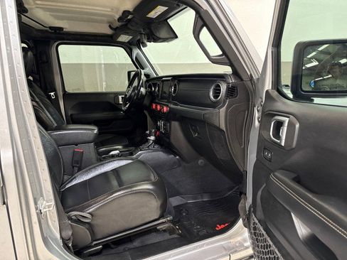 Used 2020 Jeep Gladiator Overland image 47