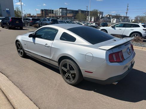 Used 2010 Ford Mustang GT Premium image 5