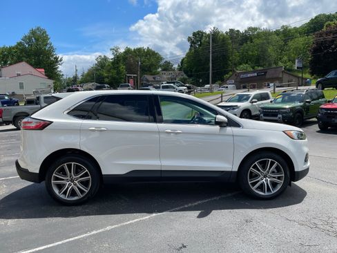Used 2023 Ford Edge Titanium AWD/4WD image 4