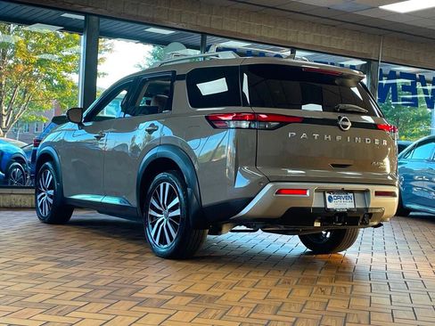 Used 2024 Nissan Pathfinder Platinum AWD/4WD image 8