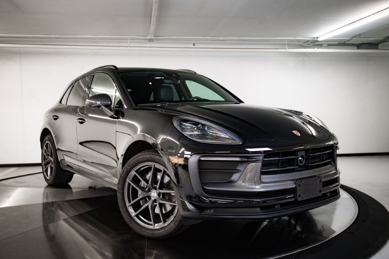 Certified 2023 Porsche Macan Turbo AWD/4WD image 9