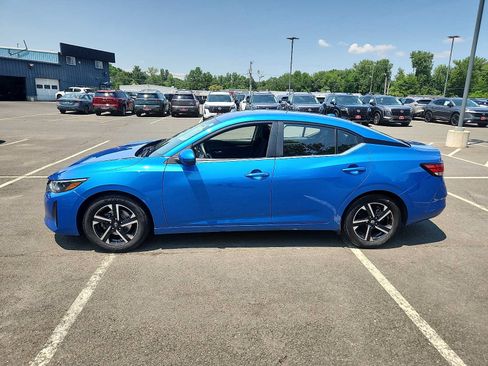 Used 2024 Nissan Sentra SV FWD image 7