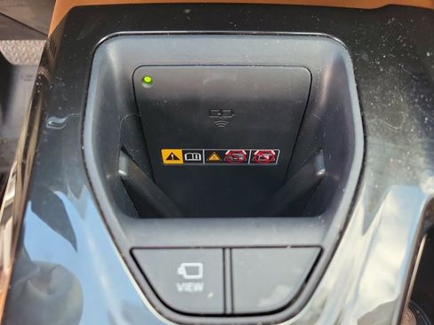 Used 2025 Toyota Crown Signia Limited image 15