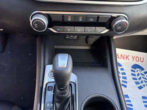 Used 2025 Nissan Altima 2.5 SV image 21