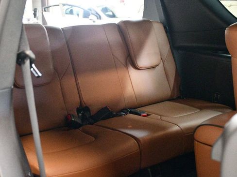 Used 2024 INFINITI QX80 Sensory AWD/4WD image 39