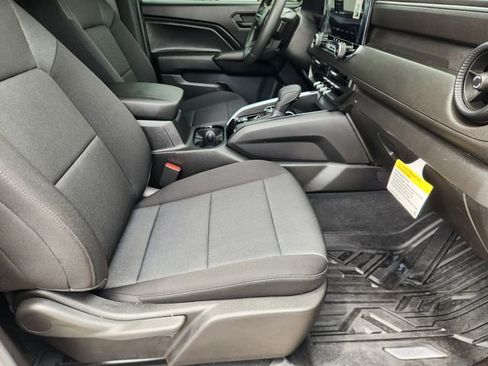 Used 2025 Chevrolet Colorado Trail Boss AWD/4WD image 14