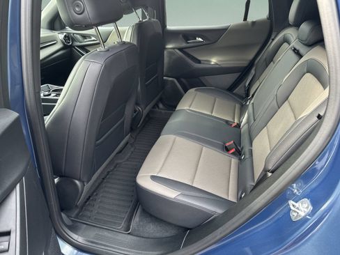 Used 2026 Chevrolet Equinox LT w/ Convenience Package II FWD image 22