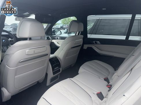 Certified 2025 BMW X7 xDrive40i w/ M Sport Package AWD/4WD image 4