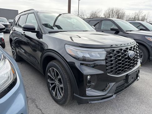 New 2026 Ford Explorer ST-Line AWD/4WD image 2