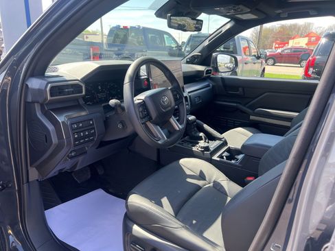 Used 2025 Toyota 4Runner TRD Off-Road Premium w/ Tow Technology Package image 28