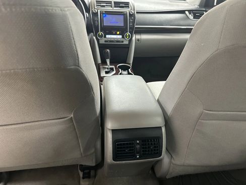 Used 2012 Toyota Camry XLE FWD image 23
