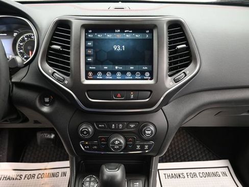 Used 2022 Jeep Cherokee Trailhawk w/ Premium Leather Package AWD/4WD image 18