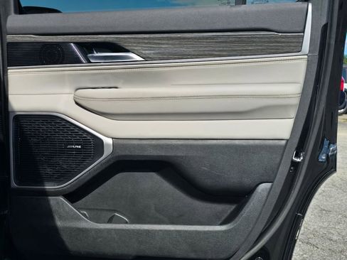 Used 2022 Jeep Wagoneer Series II image 48