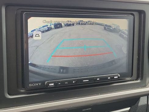 Used 2019 Toyota Tacoma SR5 RWD image 14