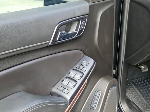 Used 2019 GMC Yukon SLT w/ Open Road Package AWD/4WD image 12