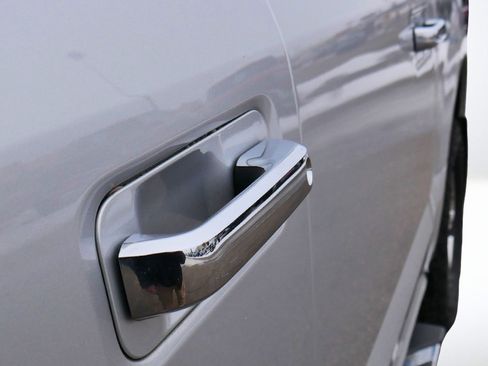 Used 2019 Ford F150 XLT image 13