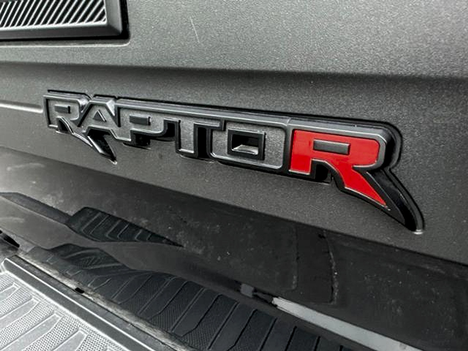 Used 2026 Ford F150 Raptor w/ Equipment Group 803A Raptor R AWD/4WD image 9