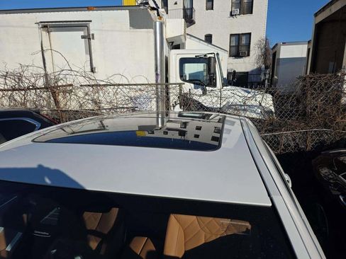 Used 2023 BMW X6 xDrive40i w/ Climate Comfort Package image 10