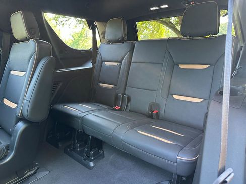 Used 2024 GMC Yukon AT4 w/ Technology Package AWD/4WD image 26