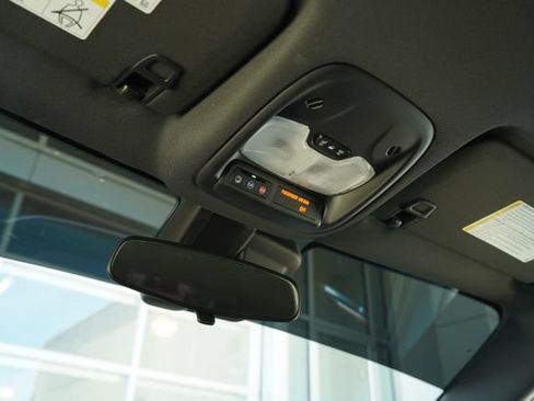 Used 2022 Chevrolet TrailBlazer RS FWD image 23