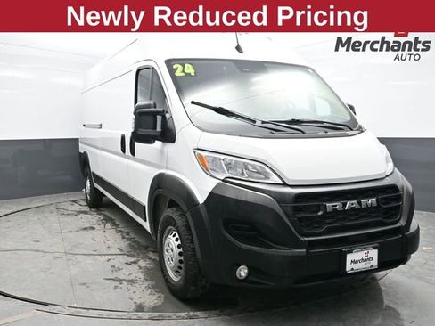 Used 2024 RAM ProMaster 2500 w/ Convenience Group FWD image 1
