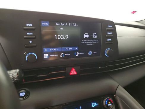 Used 2025 Hyundai Elantra Sport w/ Cargo Package FWD image 27