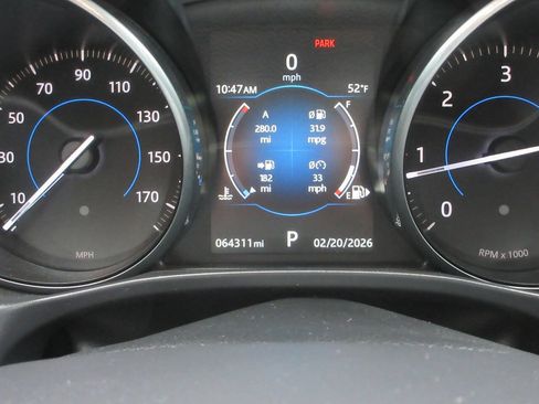 Used 2017 Jaguar XE Premium image 35