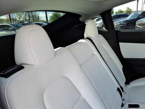 Used 2021 Tesla Model Y 2WD image 14