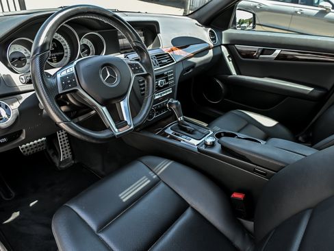 Used 2013 Mercedes-Benz C 300 4MATIC Sedan image 18