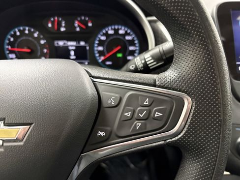 Used 2024 Chevrolet Malibu LT image 34