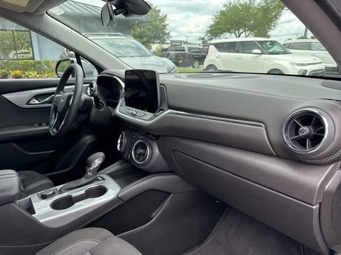 Used 2025 Chevrolet Blazer LT image 10