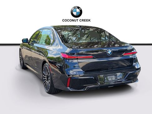 New 2026 BMW 750e xDrive AWD/4WD image 3