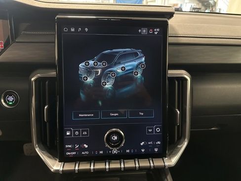 Used 2025 GMC Acadia Elevation image 27